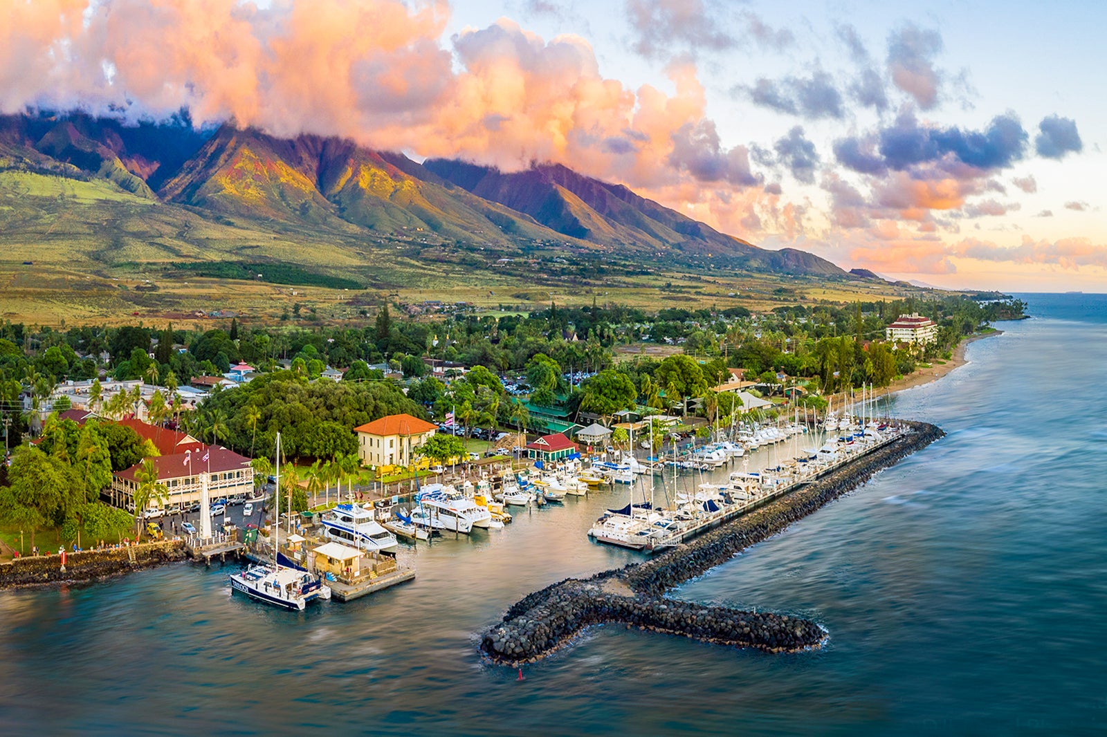 10 Most Popular Islands, Beaches and Towns of Hawaii Where to Stay in
