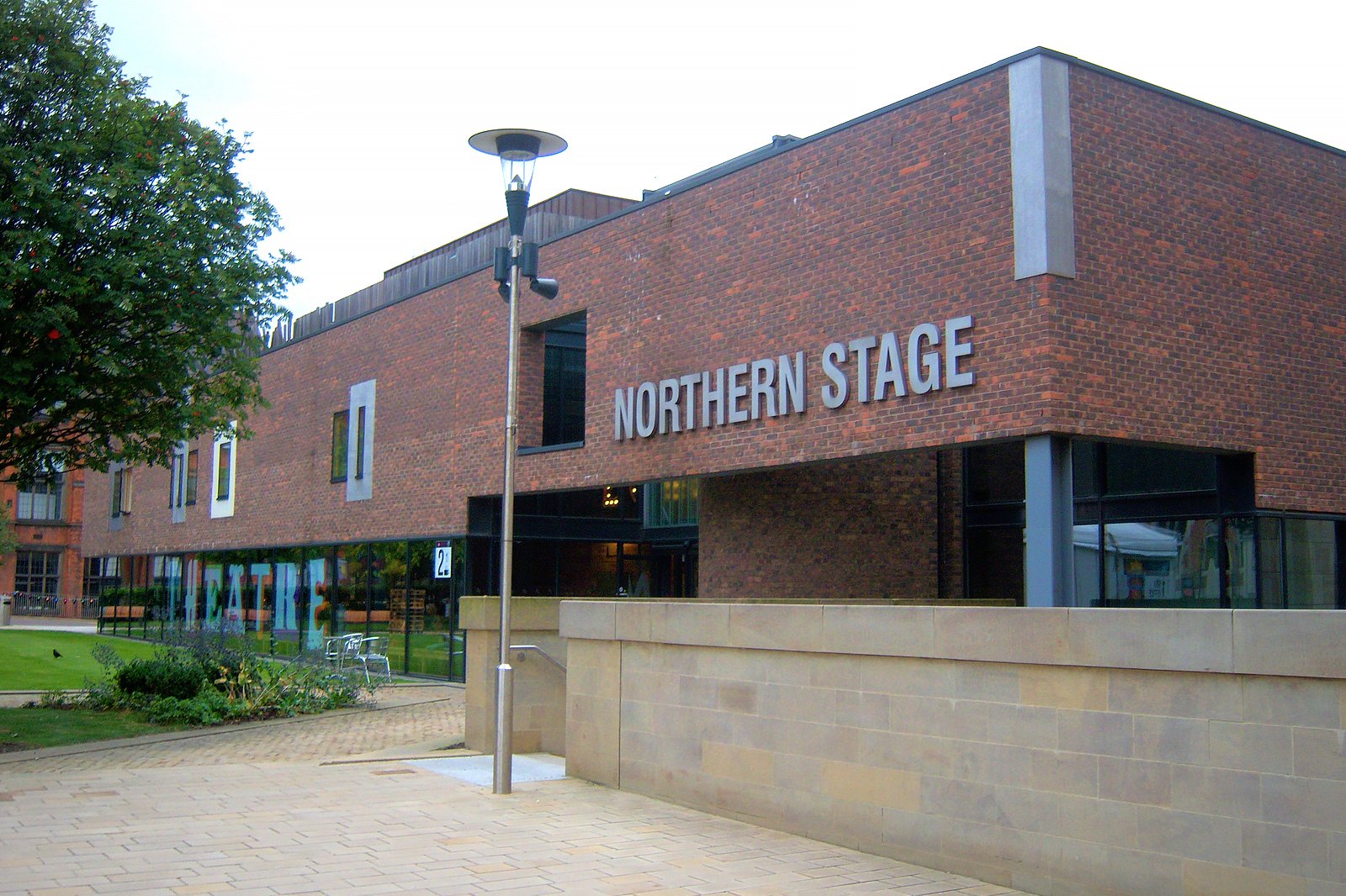 Северная сцена. Newcastle University Newcastle upon Tyne. Live Theatre in Newcastle в Великобритании.