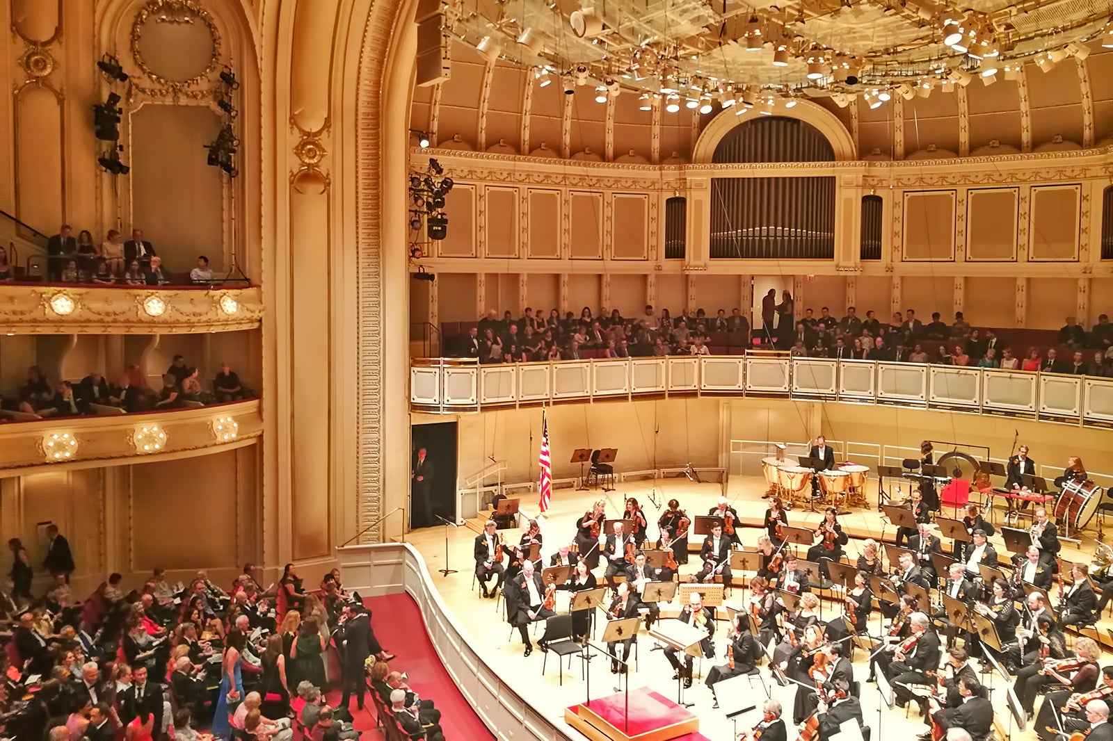 Chicago Symphony Orchestra Enjoy a Variety of Orchestral Symphony