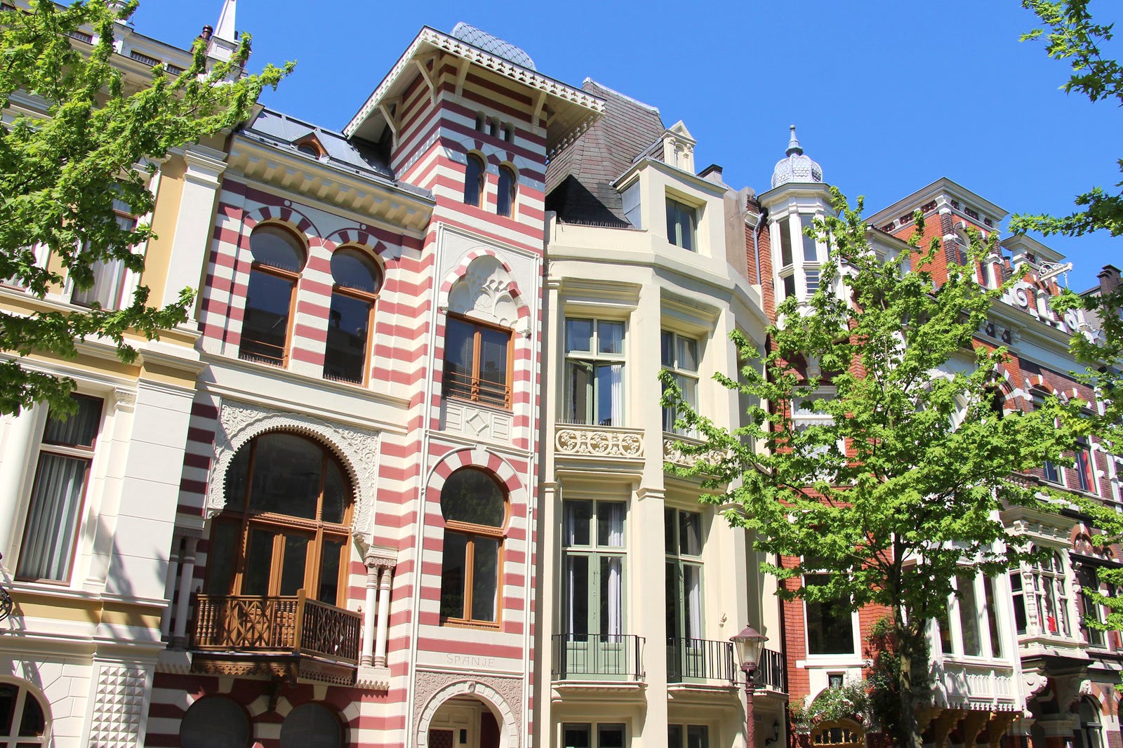 Zevenlandenhuizen in Amsterdam - 7 Unique Houses Inspired by European  Countries – Go Guides