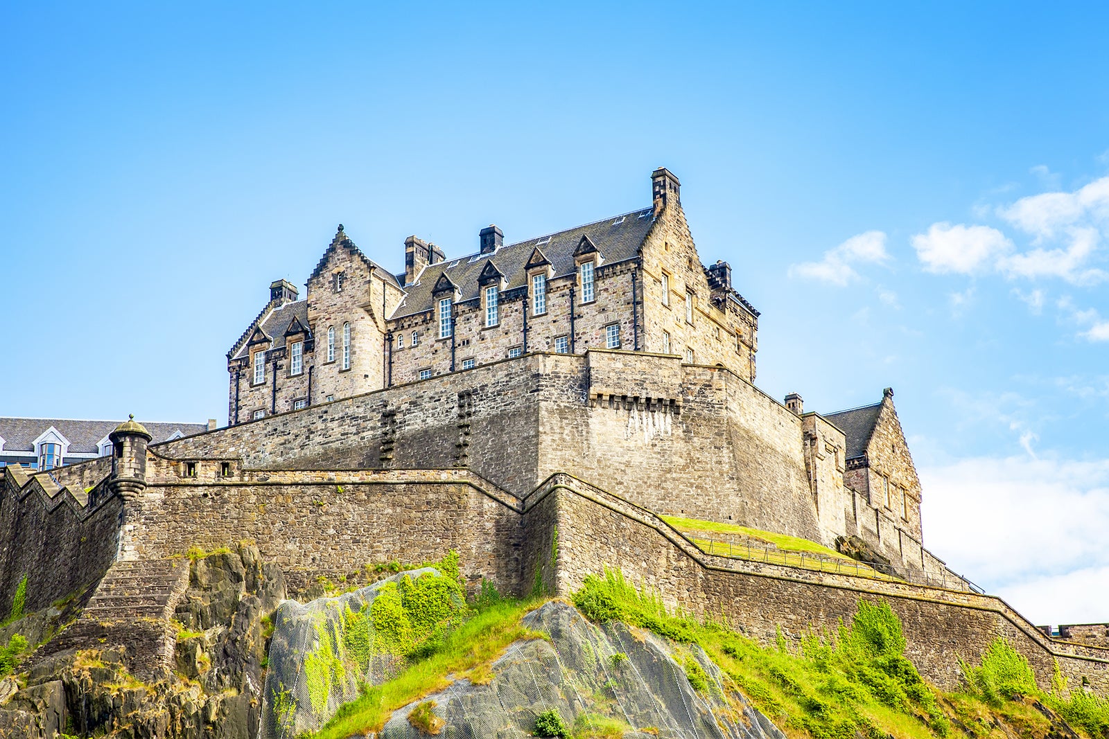 R GH Properties Luxury Serviced Apartments Edinburgh