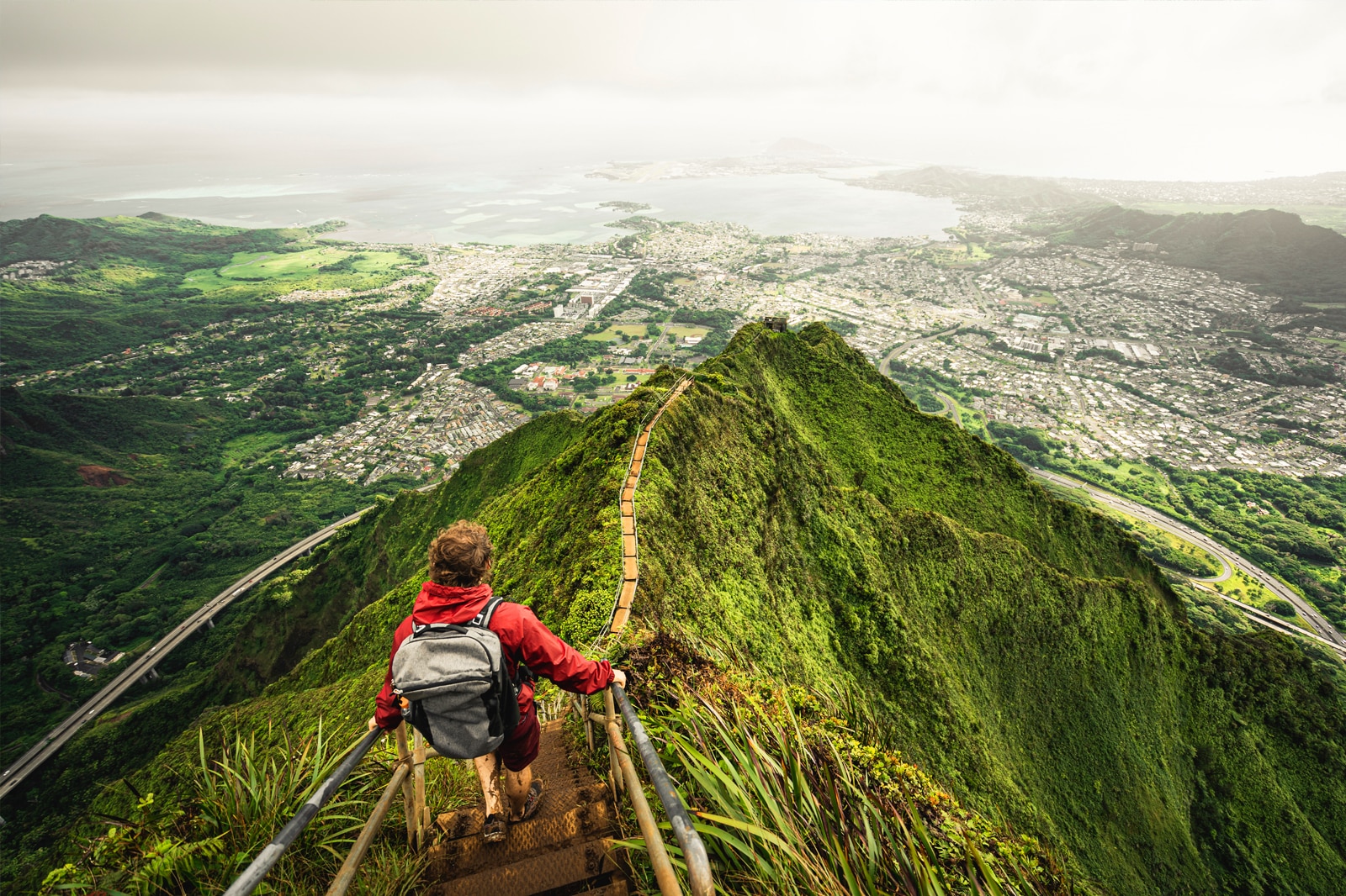 Hiking the Stairway to Heaven (Haʻikū Stairs) Trail on Oʻahu: What