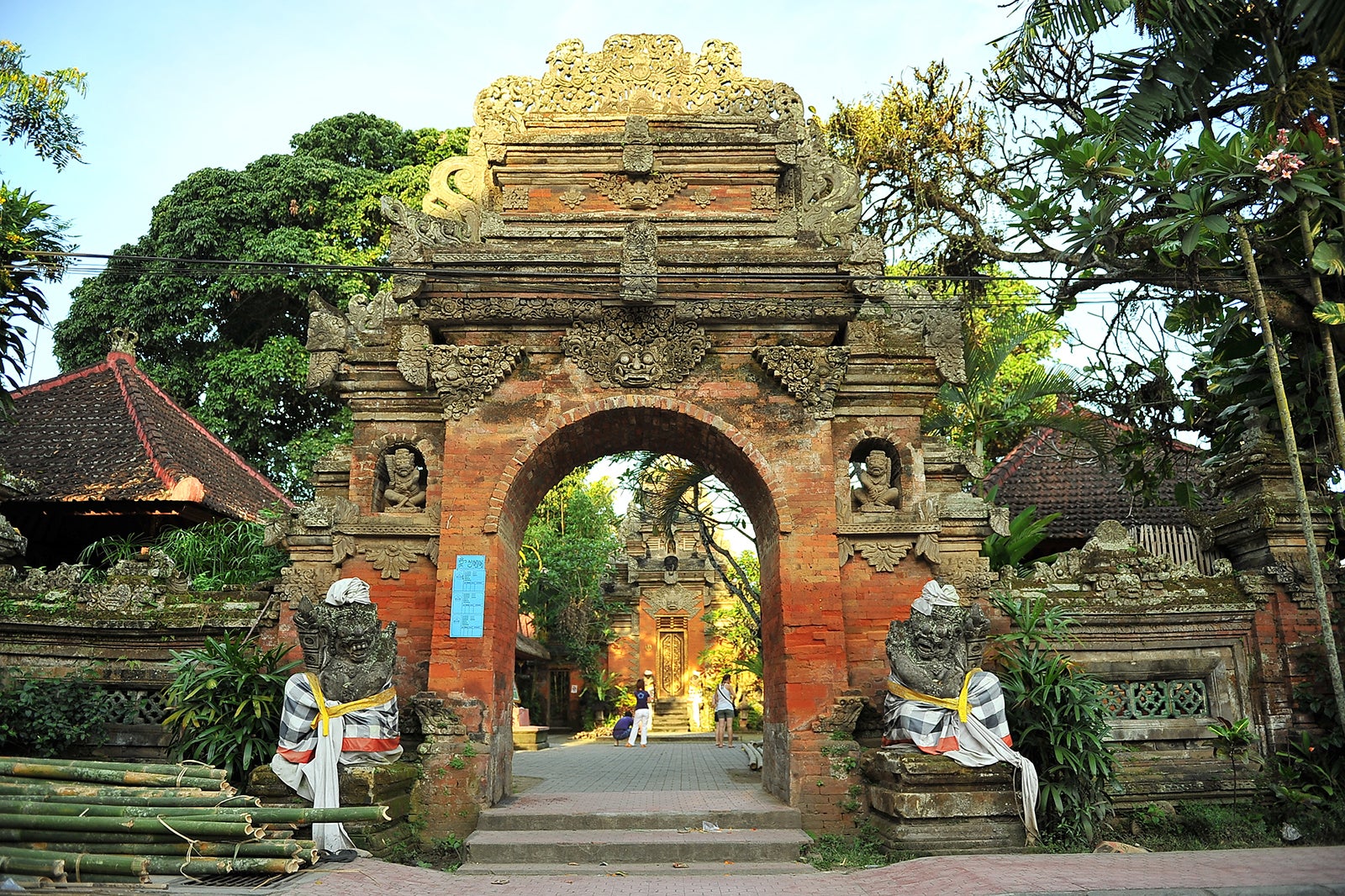 Ubud Royal Palace (Puri Saren Agung) - A Royal Palace and Cultural