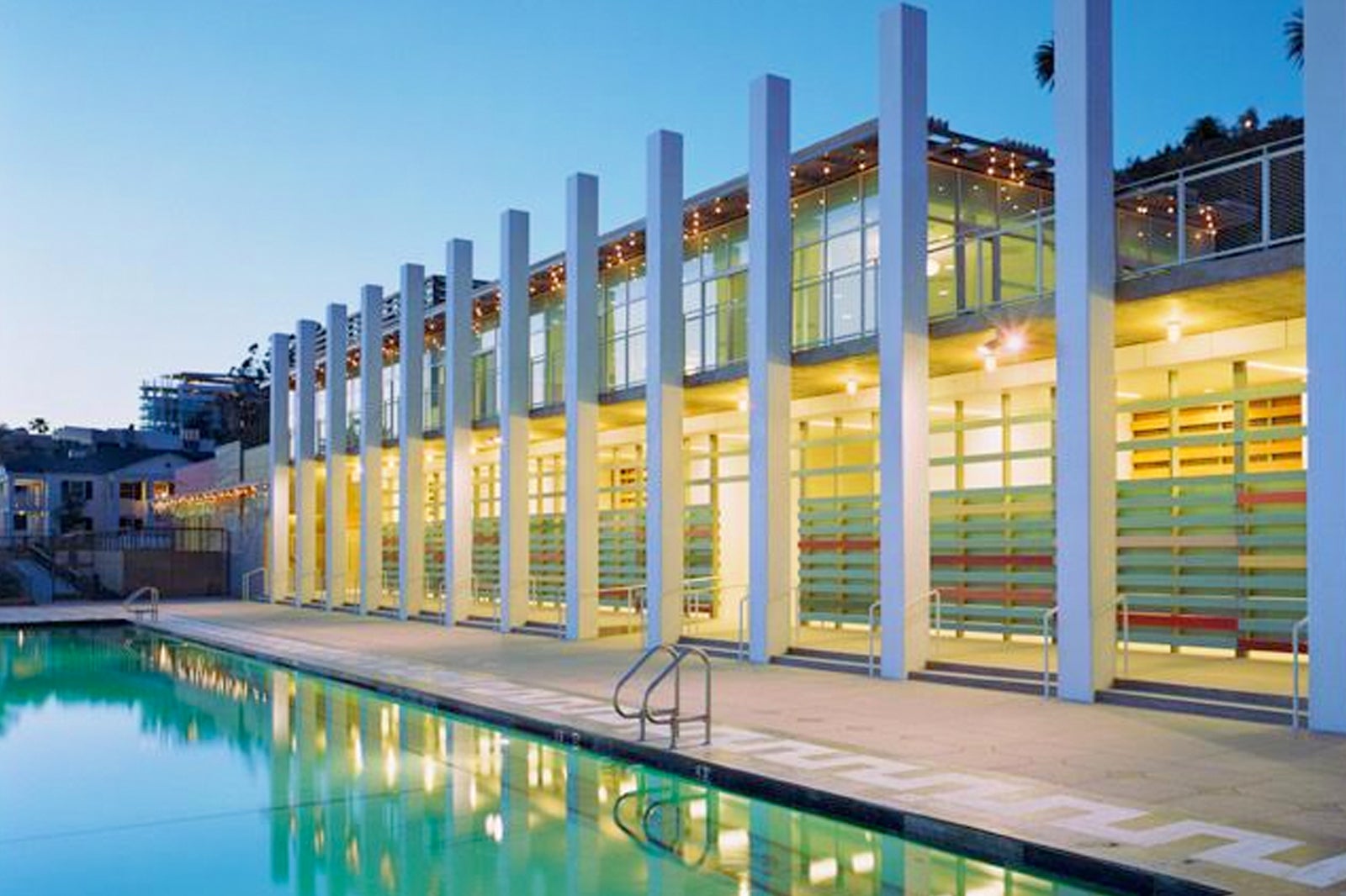 Annenberg Community Beach House In Santa Monica Visit The Public Beach Facility For Outdoor Recreation And Beach Fun Go Guides