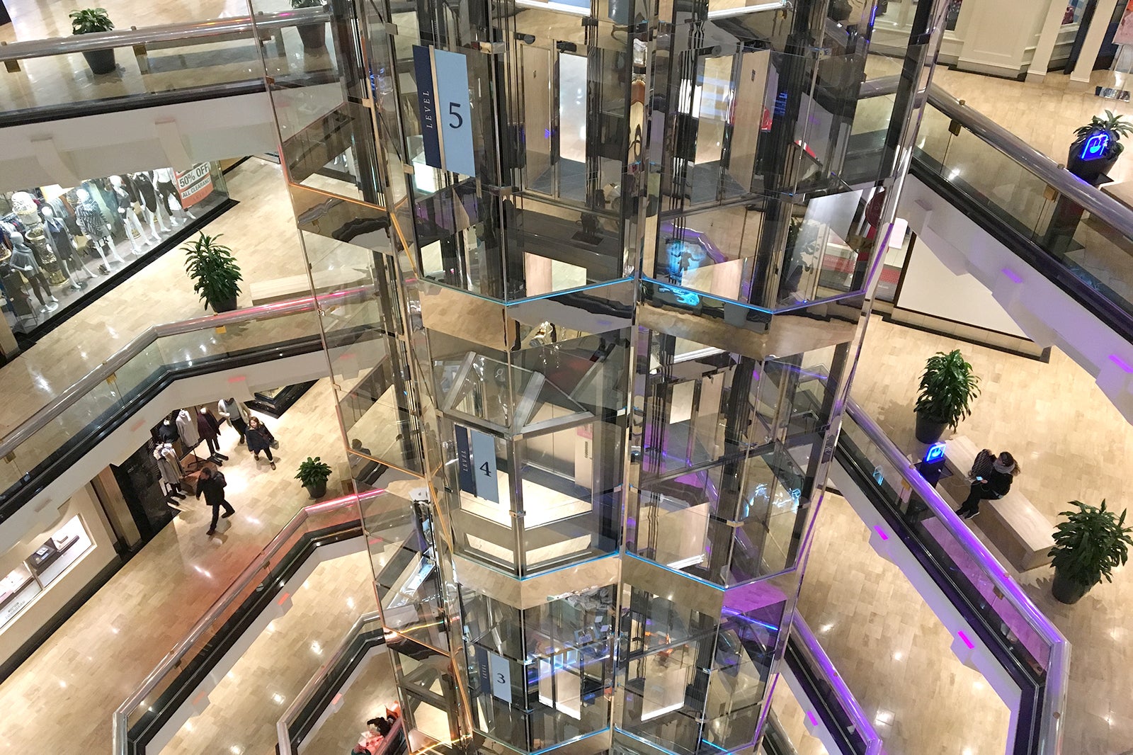  Pokestop - Woodfield Mall Water Tower