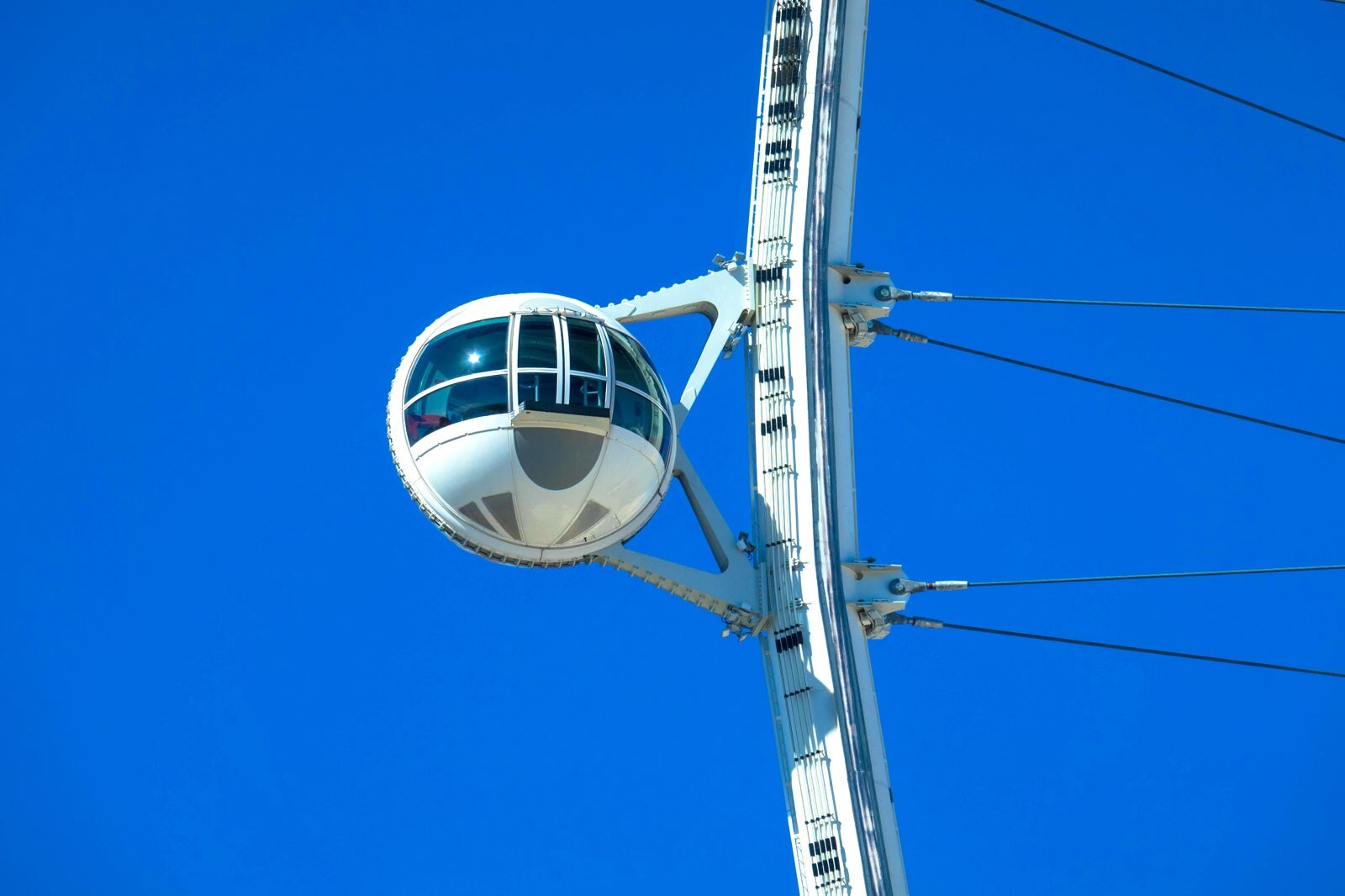 high roller las vegas strip observation wheel