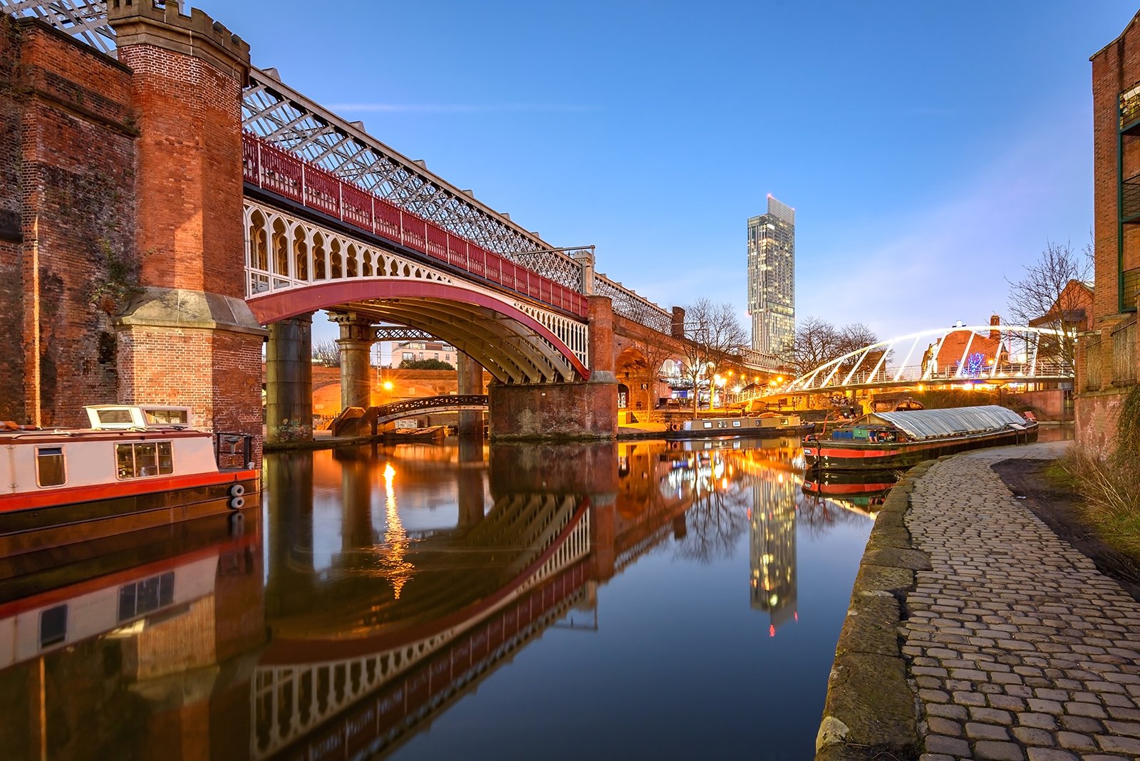 travel in manchester today