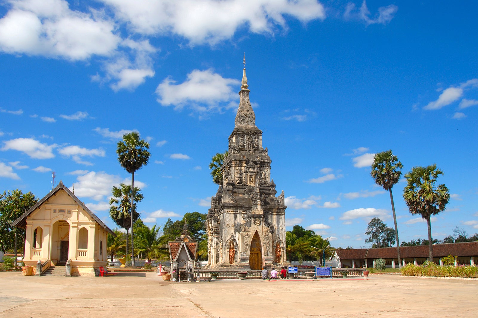 That Ing Hang Stupa in Savannakhet - Savannakhet Attractions