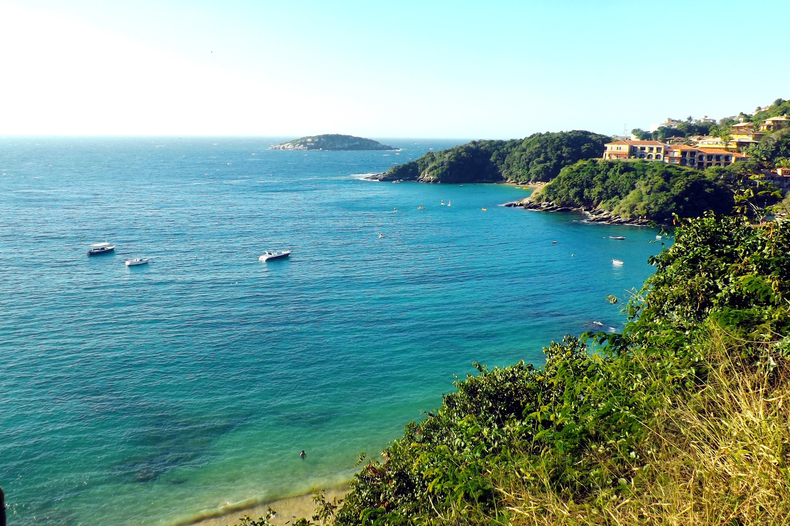 Nice weather, a quiet beach and exciting chess battles in Brazil