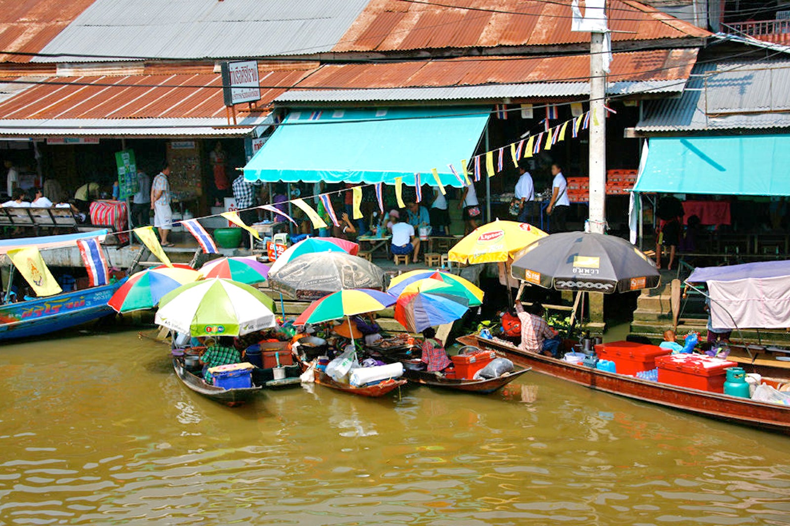 Amphawa Floating Market - Explore One of the Most Popular Floating ...