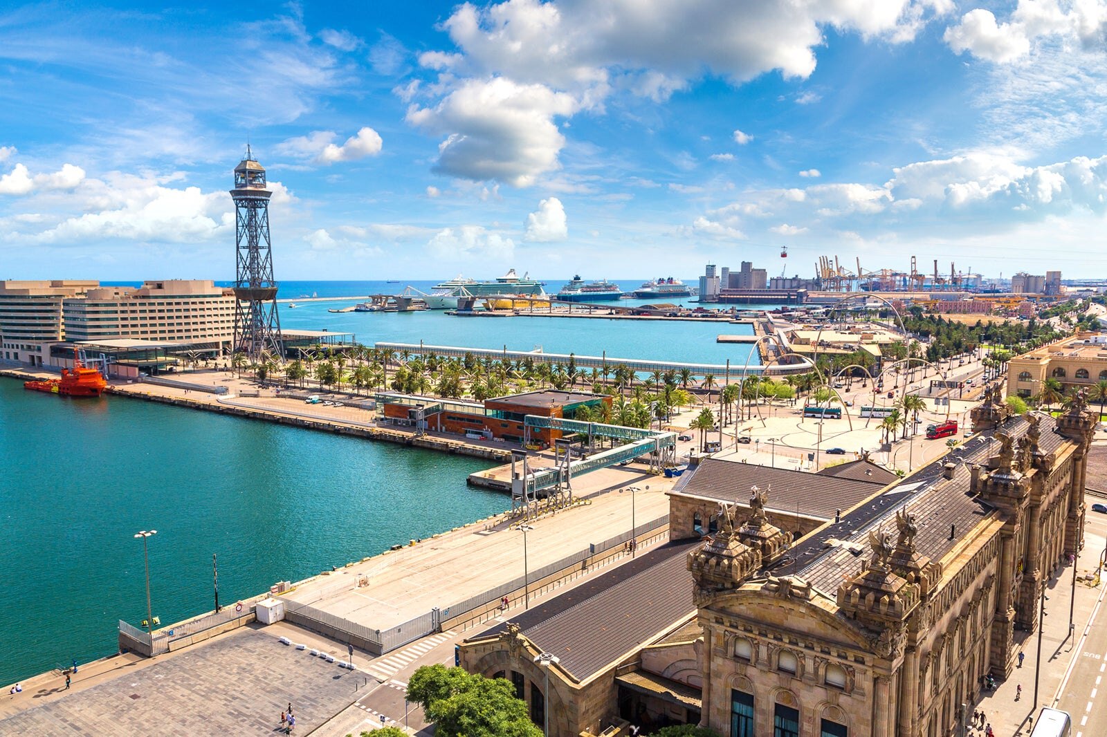 Port Vell In Barcelona Visit A Scenic Historic Waterfront Harbour Port Vell In Barcelona Visit A Scenic Historic Waterfront Harbour