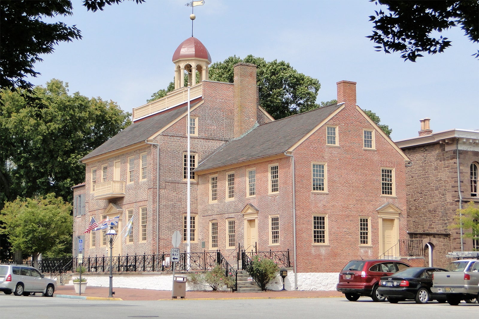 10 MustVisit Small Towns in Delaware Head Out of Dover on a Road