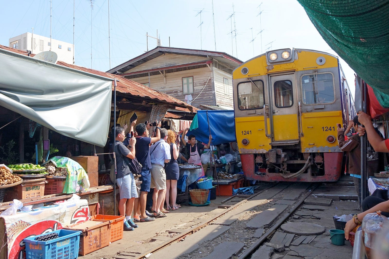 Maeklong Railway Market - Famous Local Market Near Bangkok – Go Guides