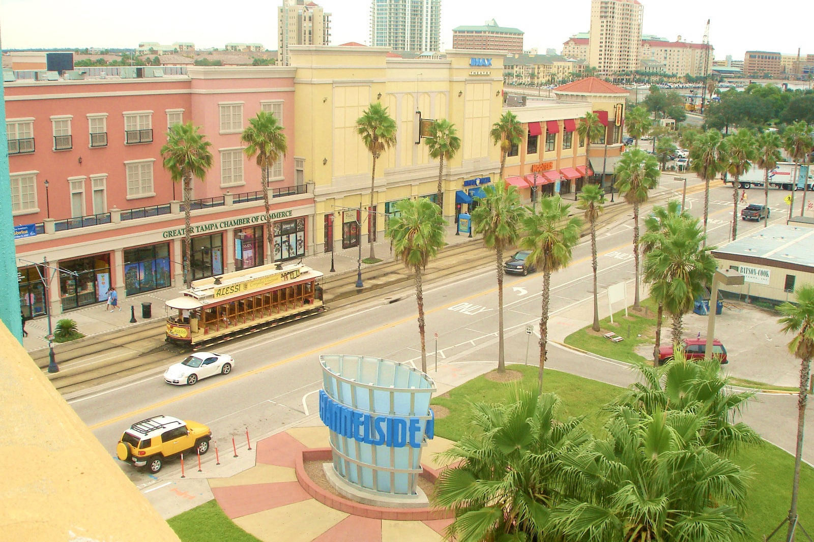 tampa tourist shops