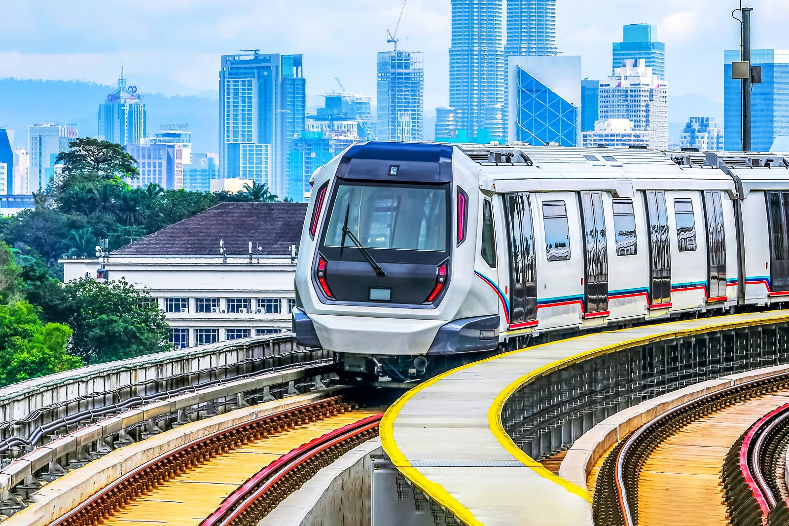 skinke bronze barbering Kuala Lumpur Light Rail Transit (LRT) - Getting Around Kuala Lumpur – Go  Guides