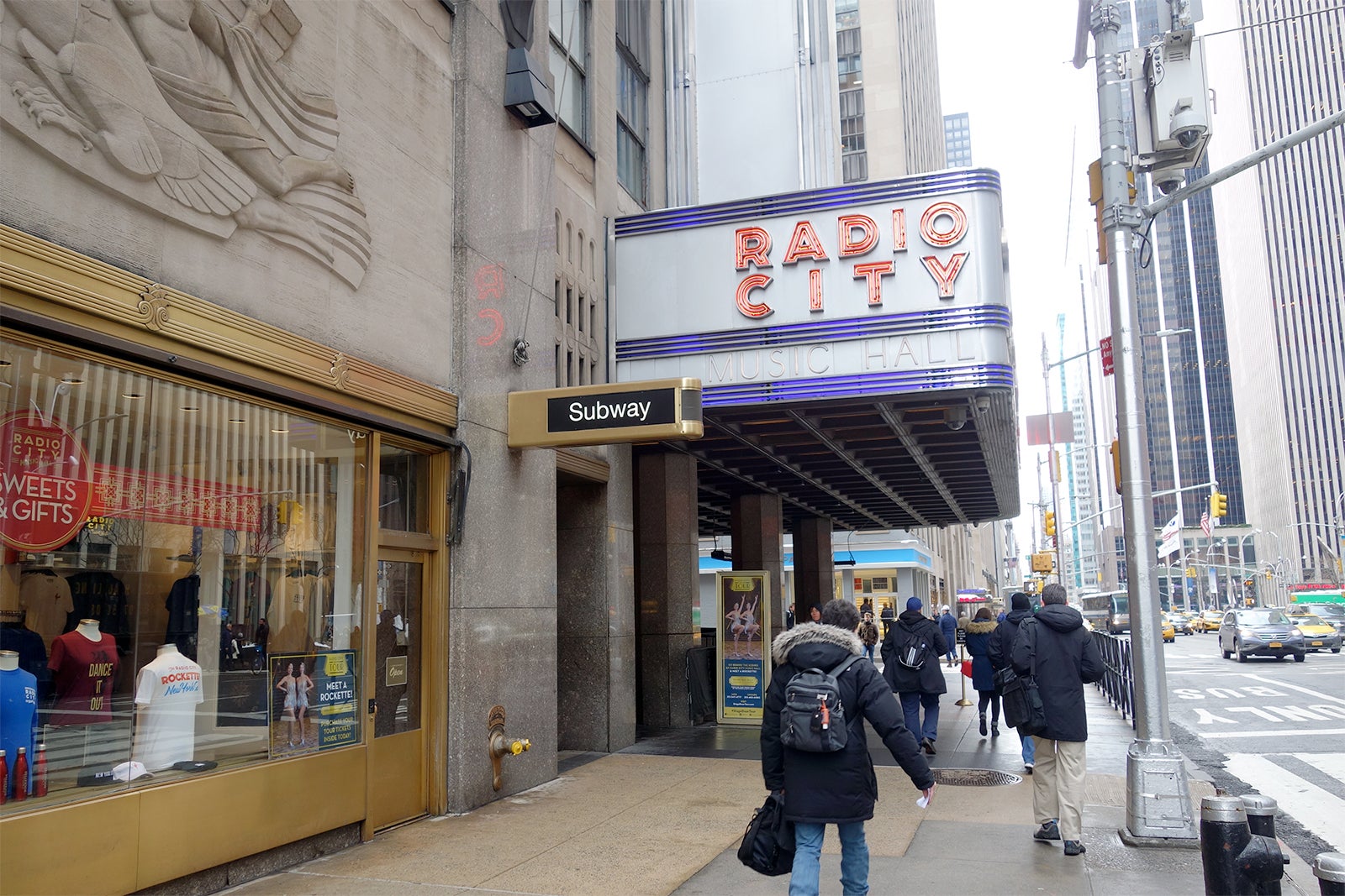 Radio City Music Hall in New York - Explore the Showplace of the Nation –  Go Guides