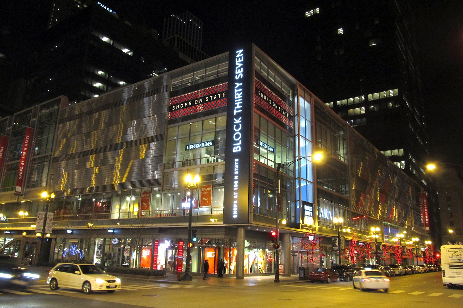 State Street Shopping Guide  Boutiques & Stores in Chicago's Loop