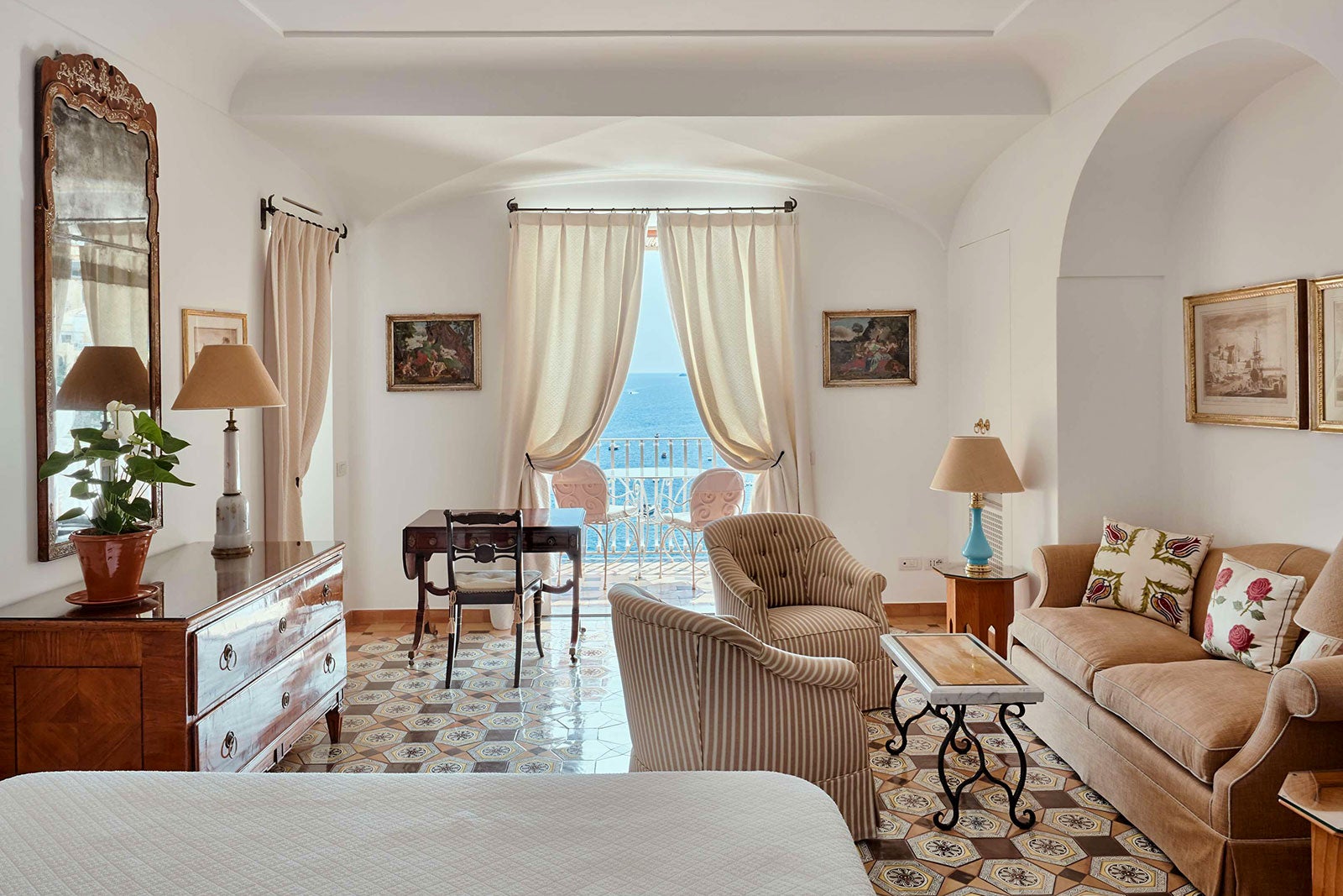 10 Amazing Bucket List Hotels Incredible Hotels in Popular Cities