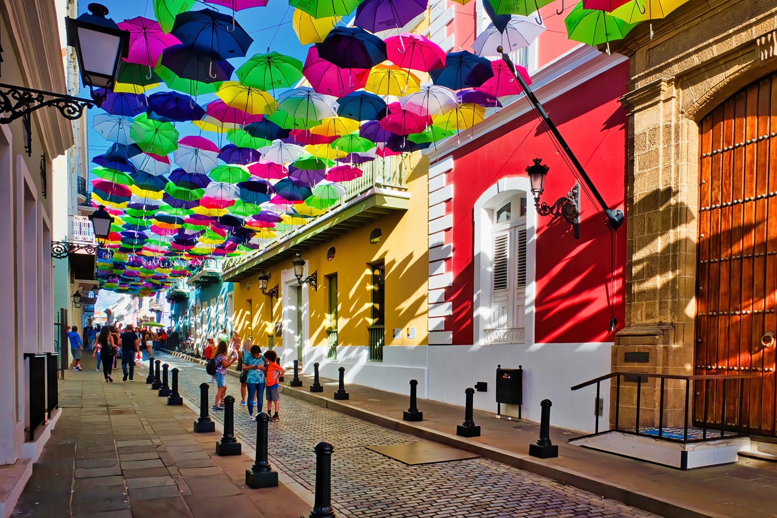 tourist shopping puerto rico