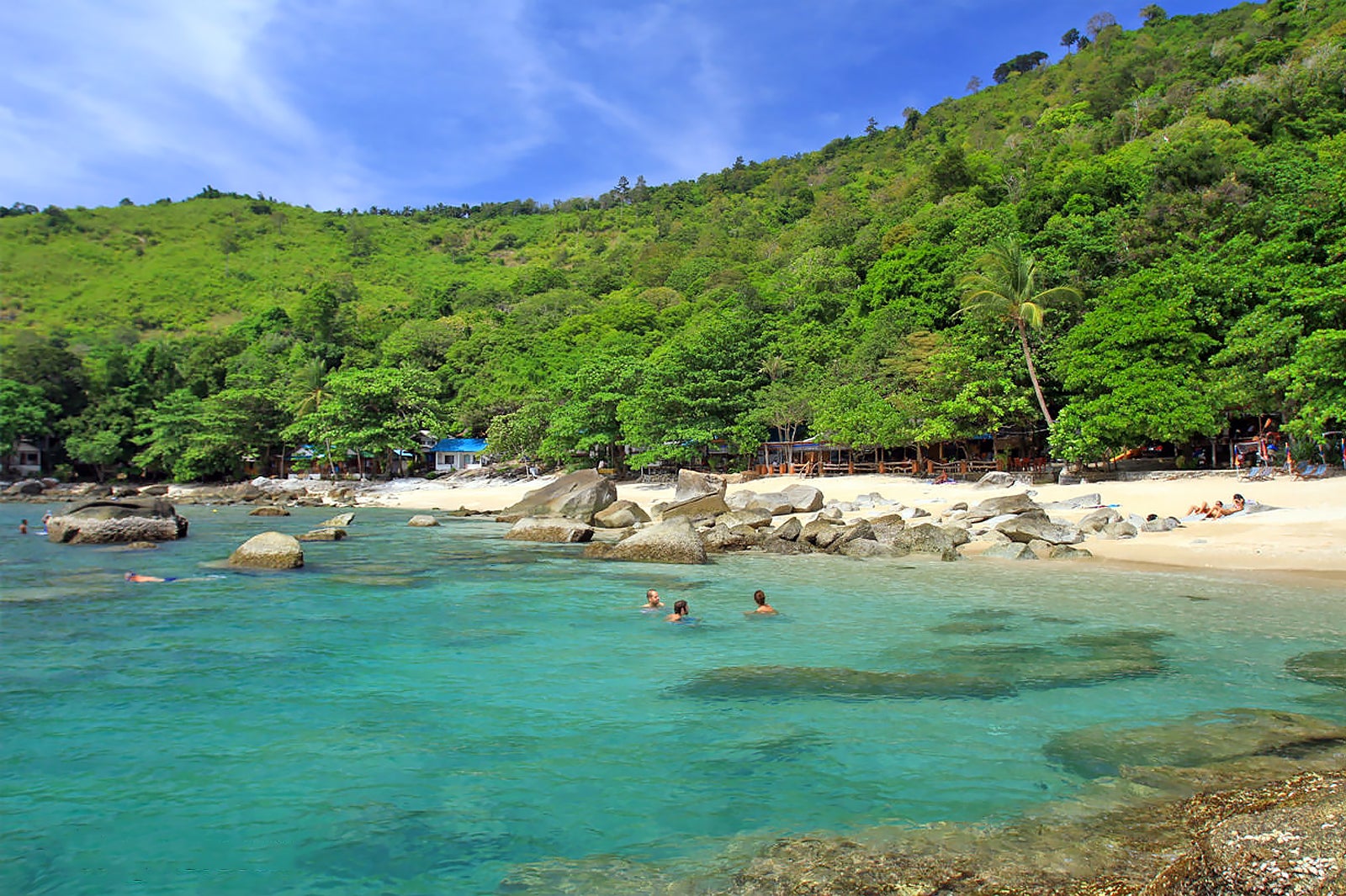 Nai beach phuket. Пляж АО Сан Пхукет. Пляж АО Сейн. Пляж АО Сейн (снорклинг). АО Сейн пляж на Пхукете.