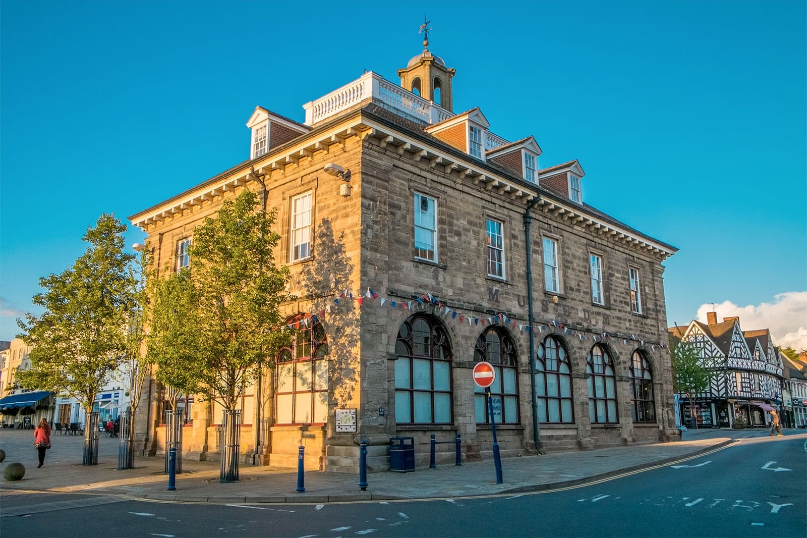 10 Best Things to Do in Warwick - What is Warwick Most Famous For? - Go ...