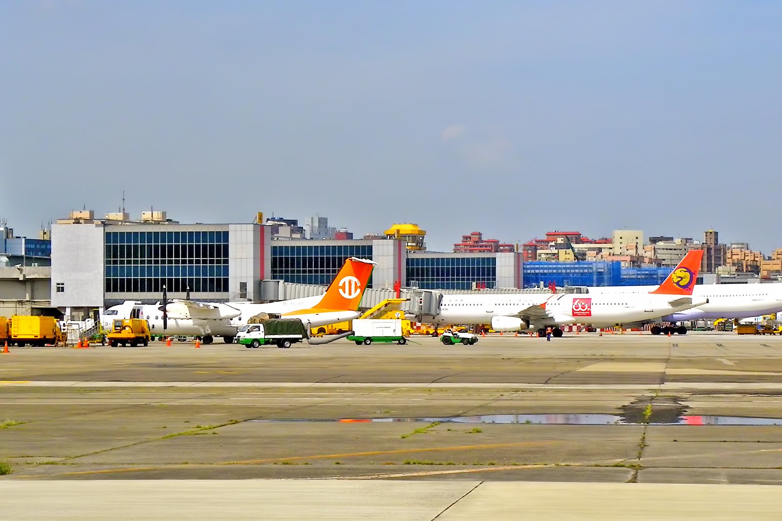 taiwan free tour airport