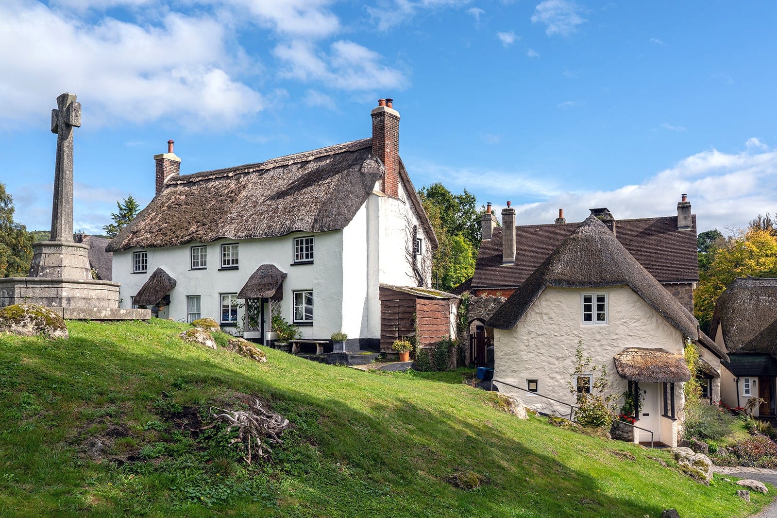 Devan Uk 10 Most Picturesque Villages in Devon - Head Out of Plymouth on a Road ...