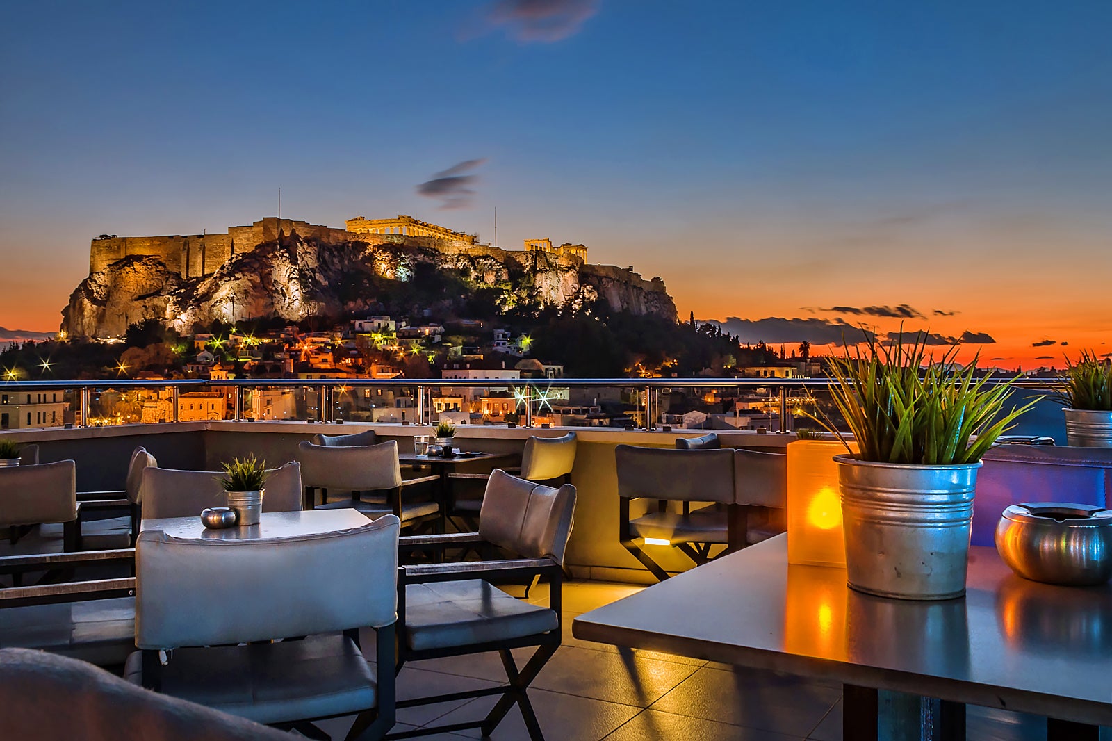 Athens After Dark: A Travelers Guide to Singles Nightlife 2023