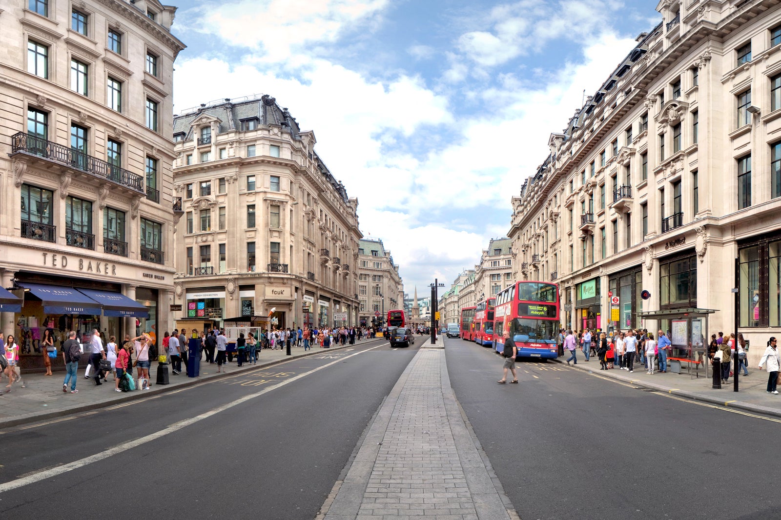 Oxford Street in London - One of London’s busiest streets – Go Guides