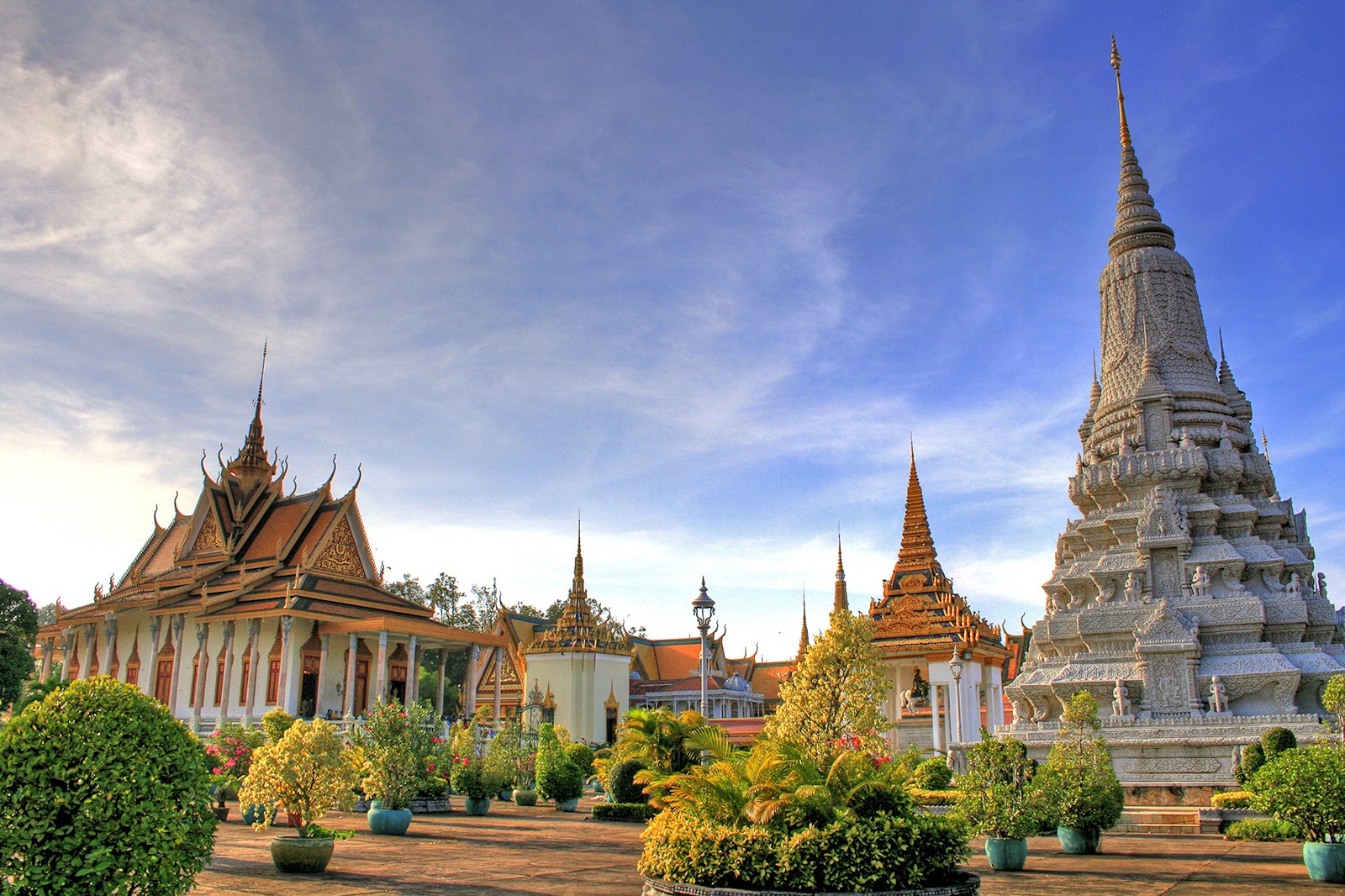 Phnom Penh Royal Palace and Silver Pagoda - Residence of the Cambodian ...