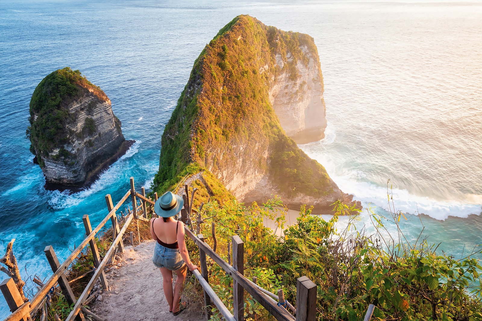 Kelingking Beach In Nusa Penida Hidden Beach Near Bali Go Guides