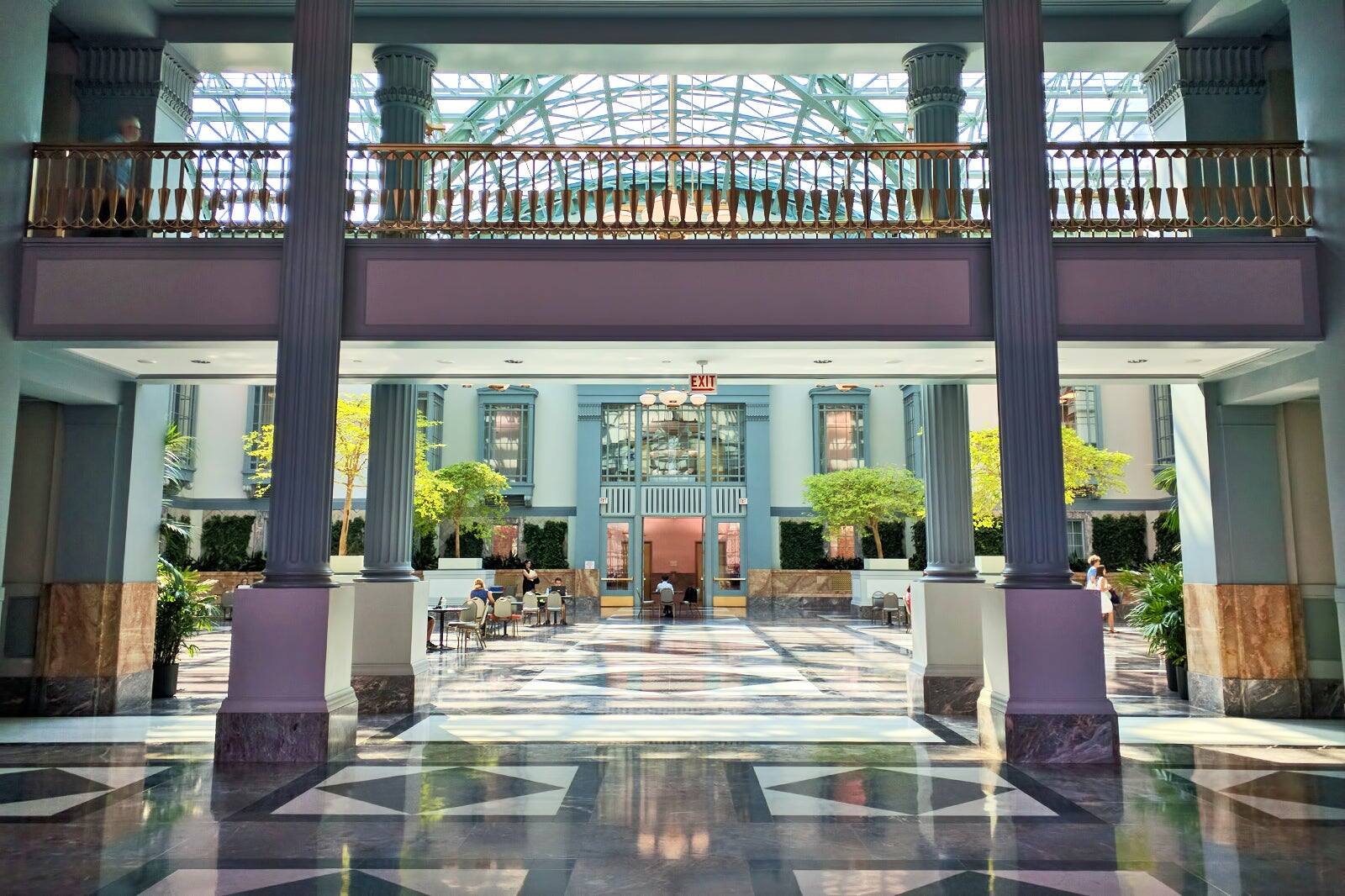 Harold Washington Library Center in Chicago Explore History and Art