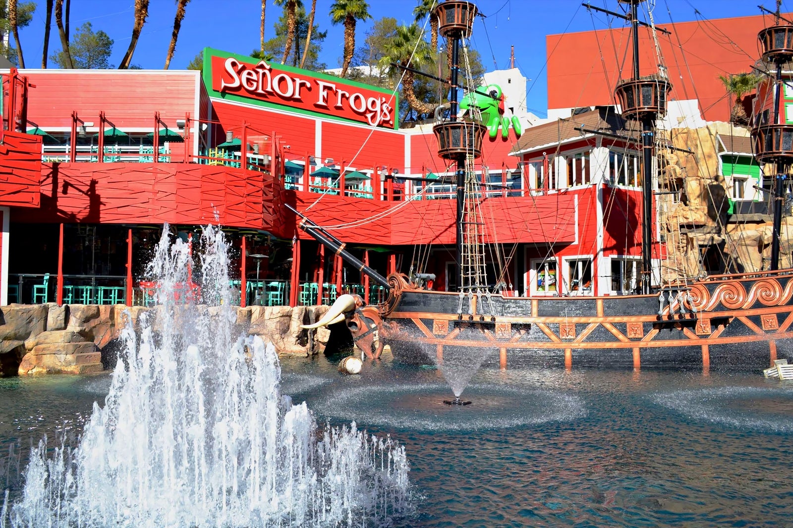 treasure island las vegas pool