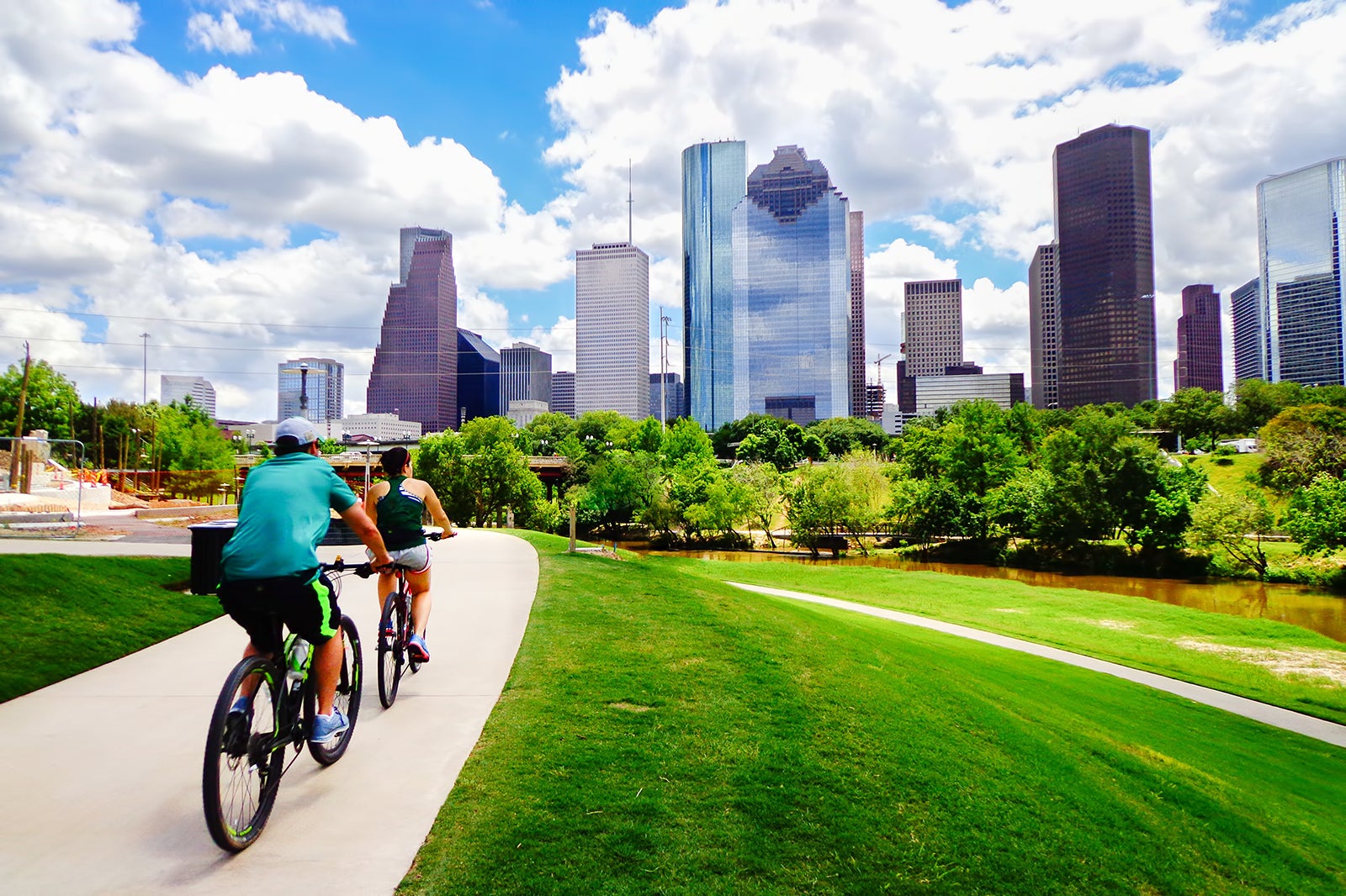 Date Ideas Houston: 45 Romantic Escapes For Day & Night