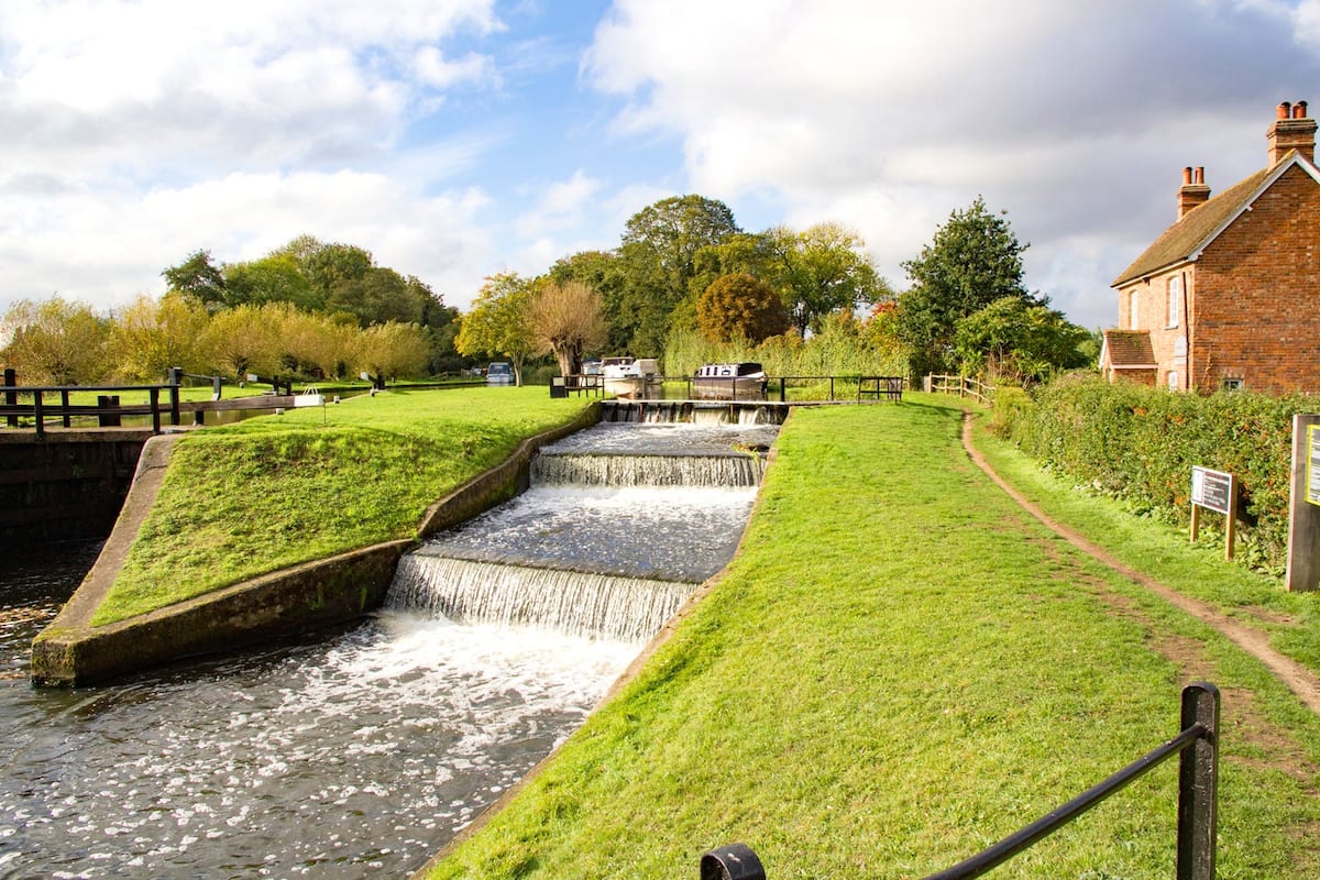 Photography Travel in Surrey Surrey travel guide Go Guides