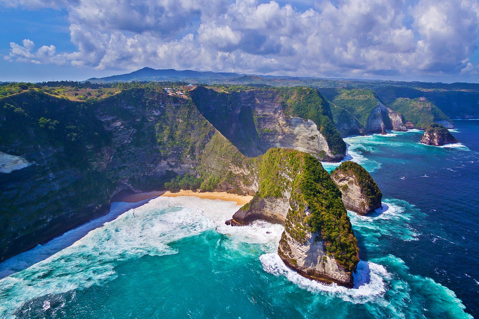 Nusa Penida Island - The Most Exotic of Bali's 3 Nusa Islands - Go Guides