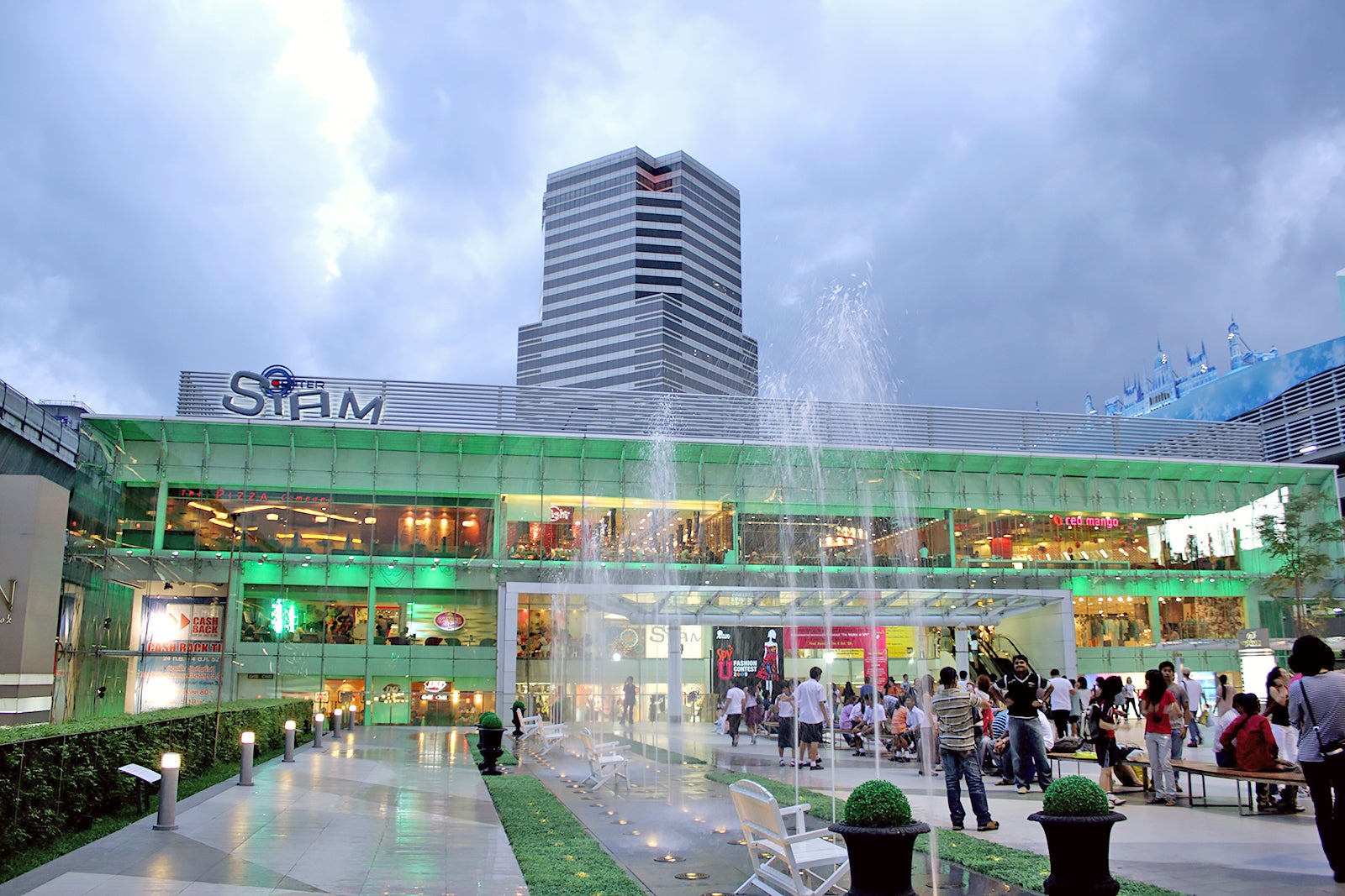 Siam Center in Bangkok - Trendy Fashion Mall in Siam – Go Guides