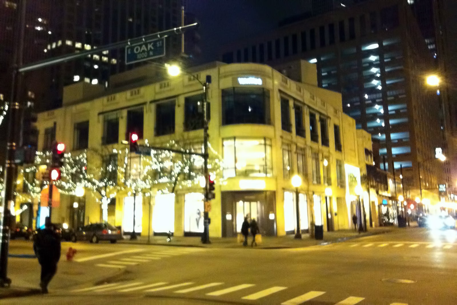 Oak Street in Chicago - Discover Luxury Among Chicago's Gold Coast – Go  Guides