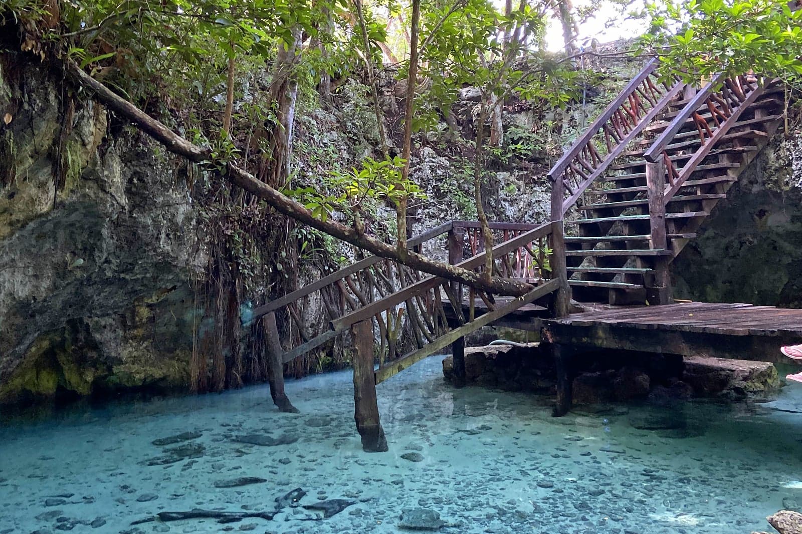Cenotes Rulum Gran Cenote in Tulum - Swim in One of Mexico’s Beautiful Blue Cenotes ...