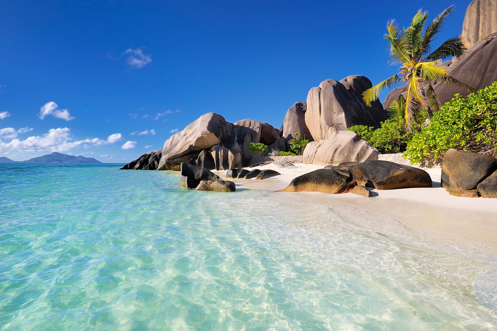 good time to travel to seychelles