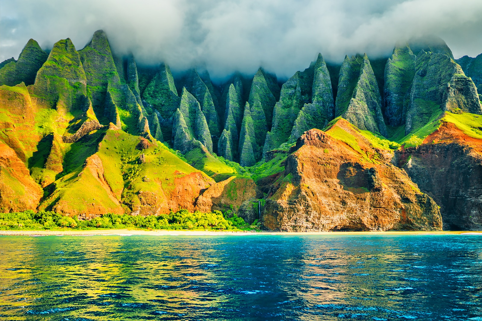 kauai hawaii mountains water