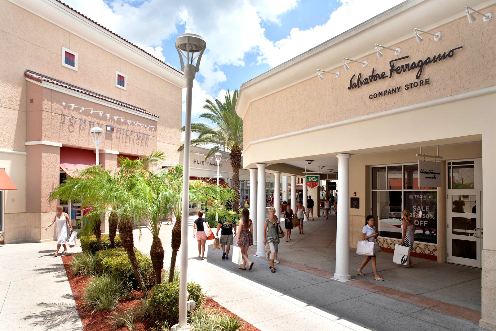 Leasing & Advertising at Orlando Vineland Premium Outlets®, a