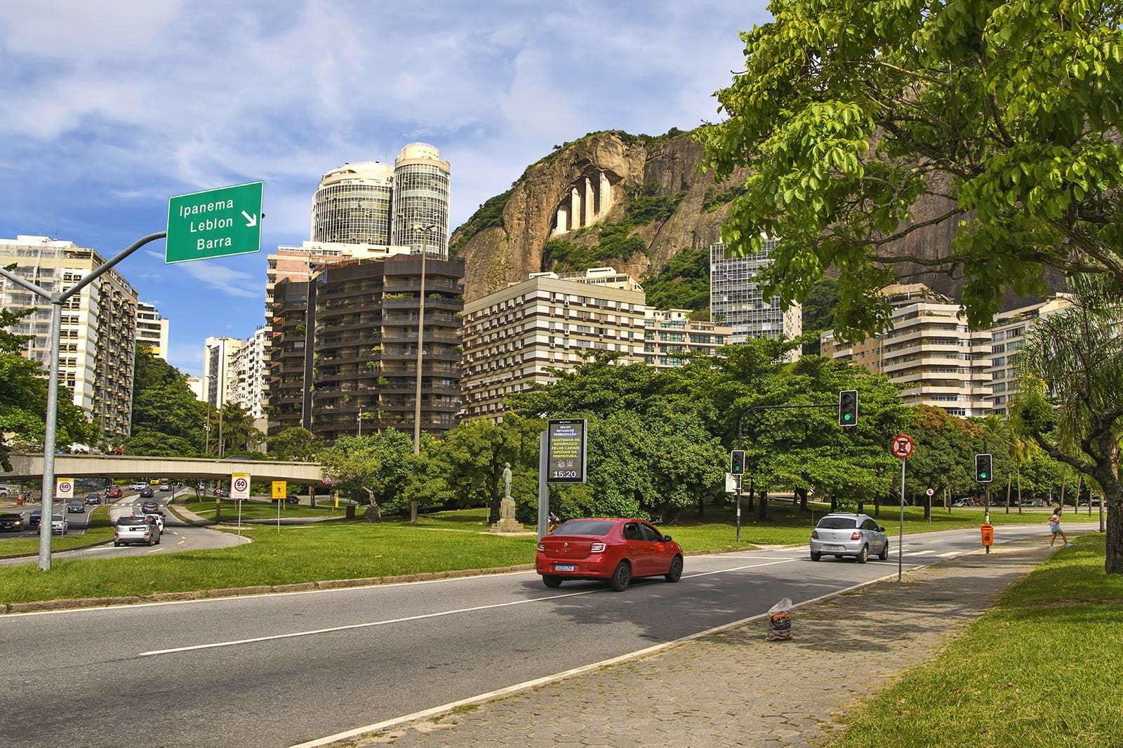 Avenida Epitácio Pessoa no Rio de Janeiro Endereço de um dos cartõespostais da cidade Go Guides Avenida Epitácio Pessoa no Rio de Janeiro Endereço de um dos cartõespostais da cidade Go Guides