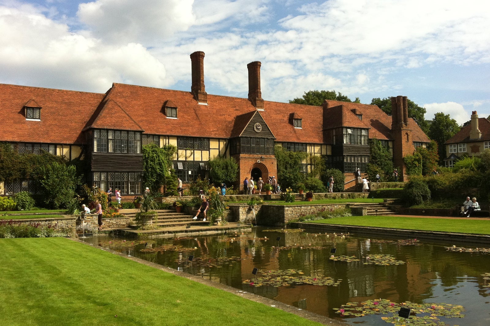 10 Best Things to Do in Surrey - Escape London on a Road Trip to Surrey ...