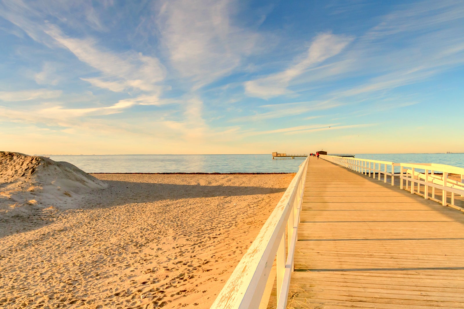 i Malmö Vacker och restaurangtät funkisstadsdel med Malmös