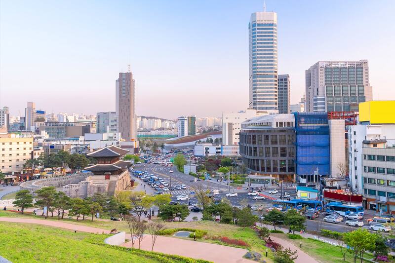 서울의 인기 거리 베스트 10 - 걸어서 둘러보기 좋은 서울의 거리 및 광장 - Go Guides