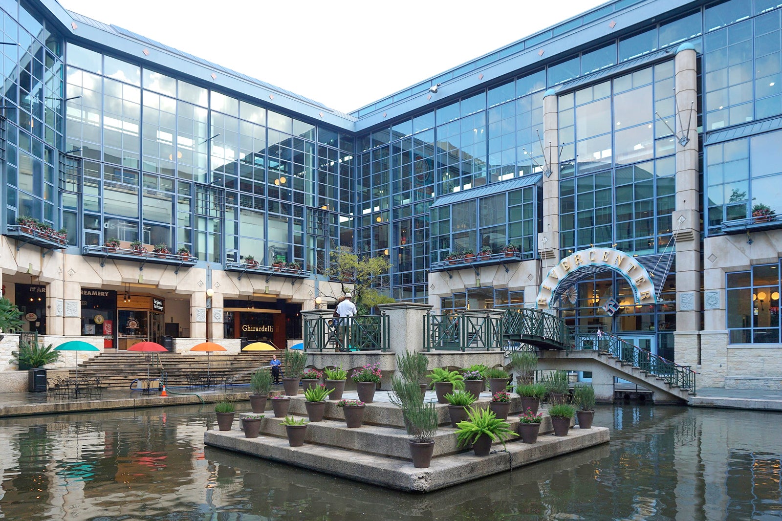 Shops At Rivercenter In San Antonio A Landmark Mall By San Antonio s 