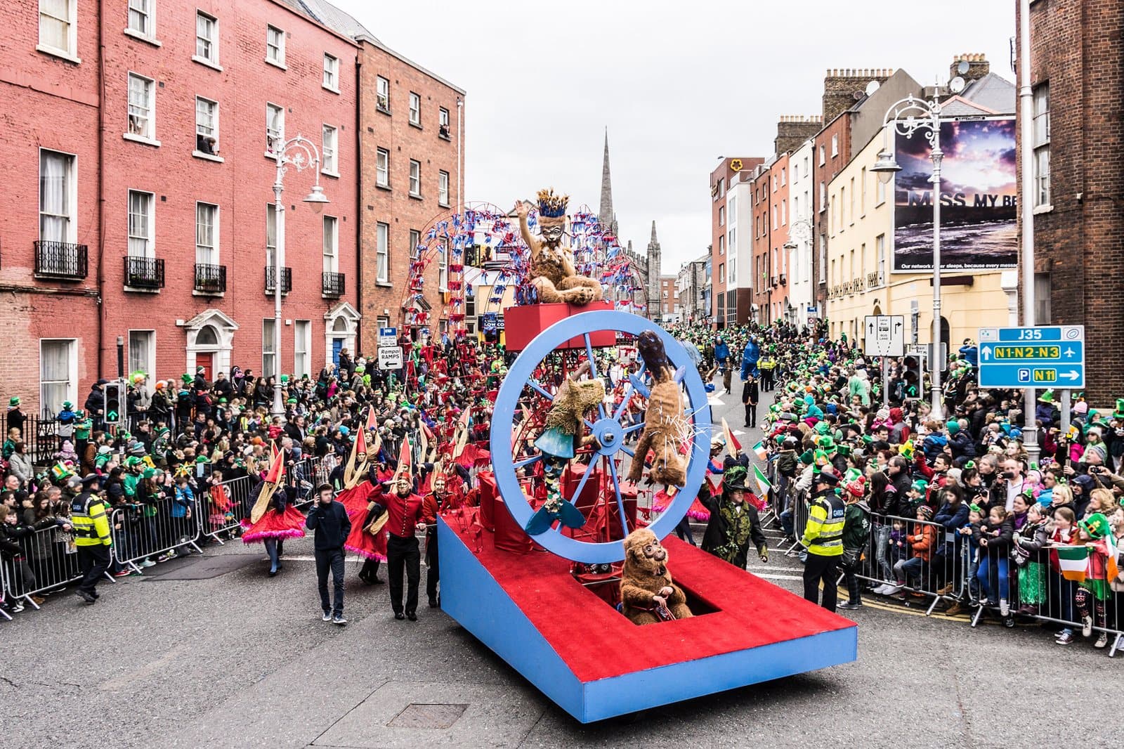 St Patrick’s Day in Dublin - March 17 - A Fancy Dress Parade, Irish ...