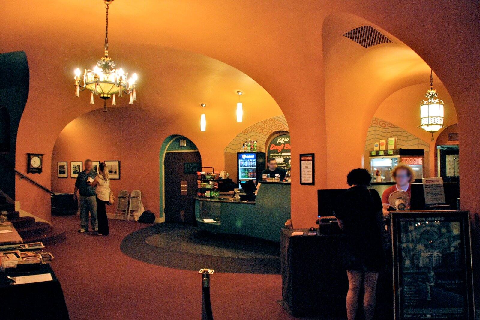 10 Unique Nightlife Experiences in Portland - How to Party in Beertown ...