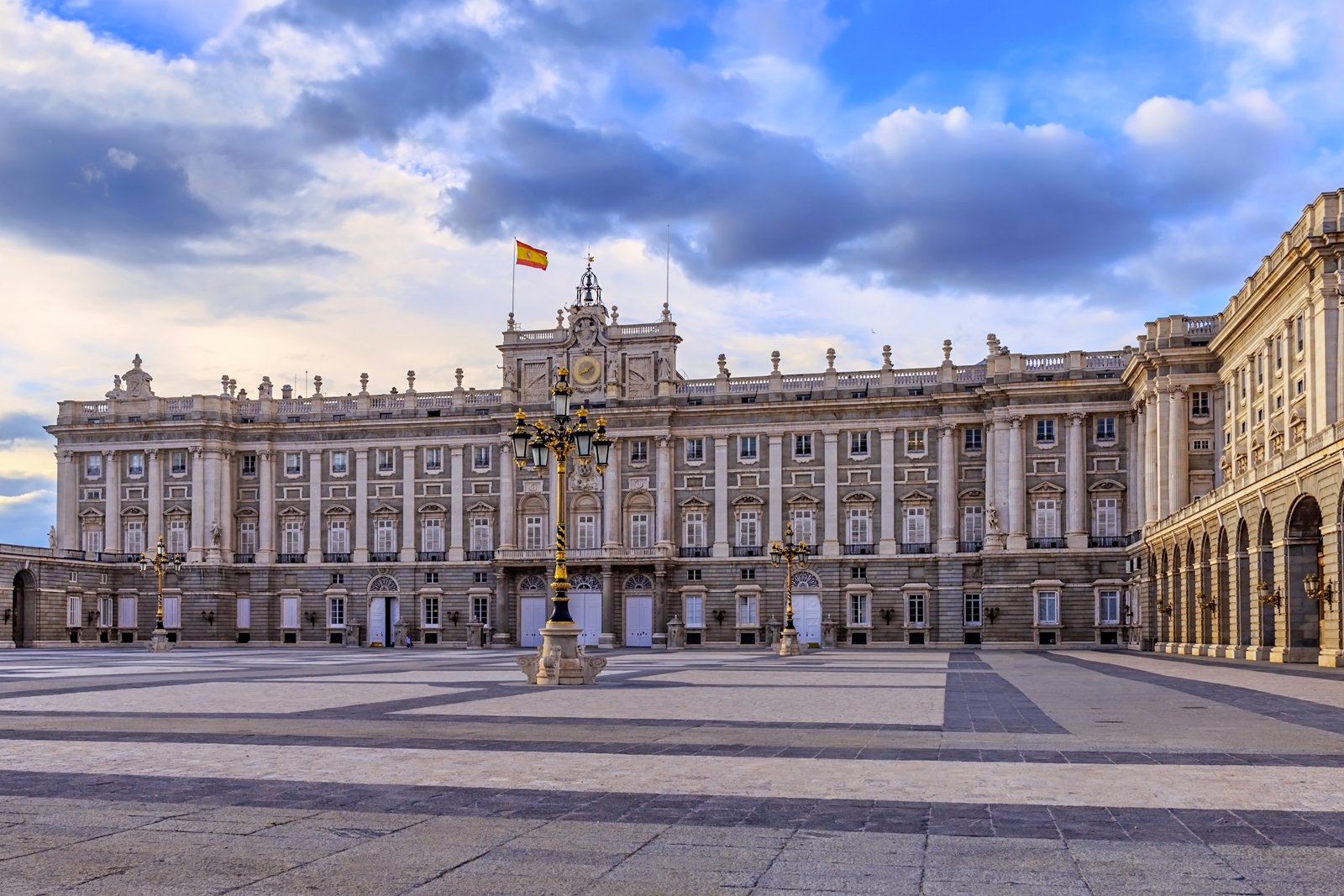 10-free-things-to-do-in-madrid-how-to-experience-madrid-on-a-small-budget